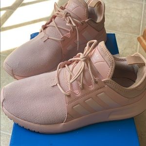 Adidas origina used pink shoes size 6Y